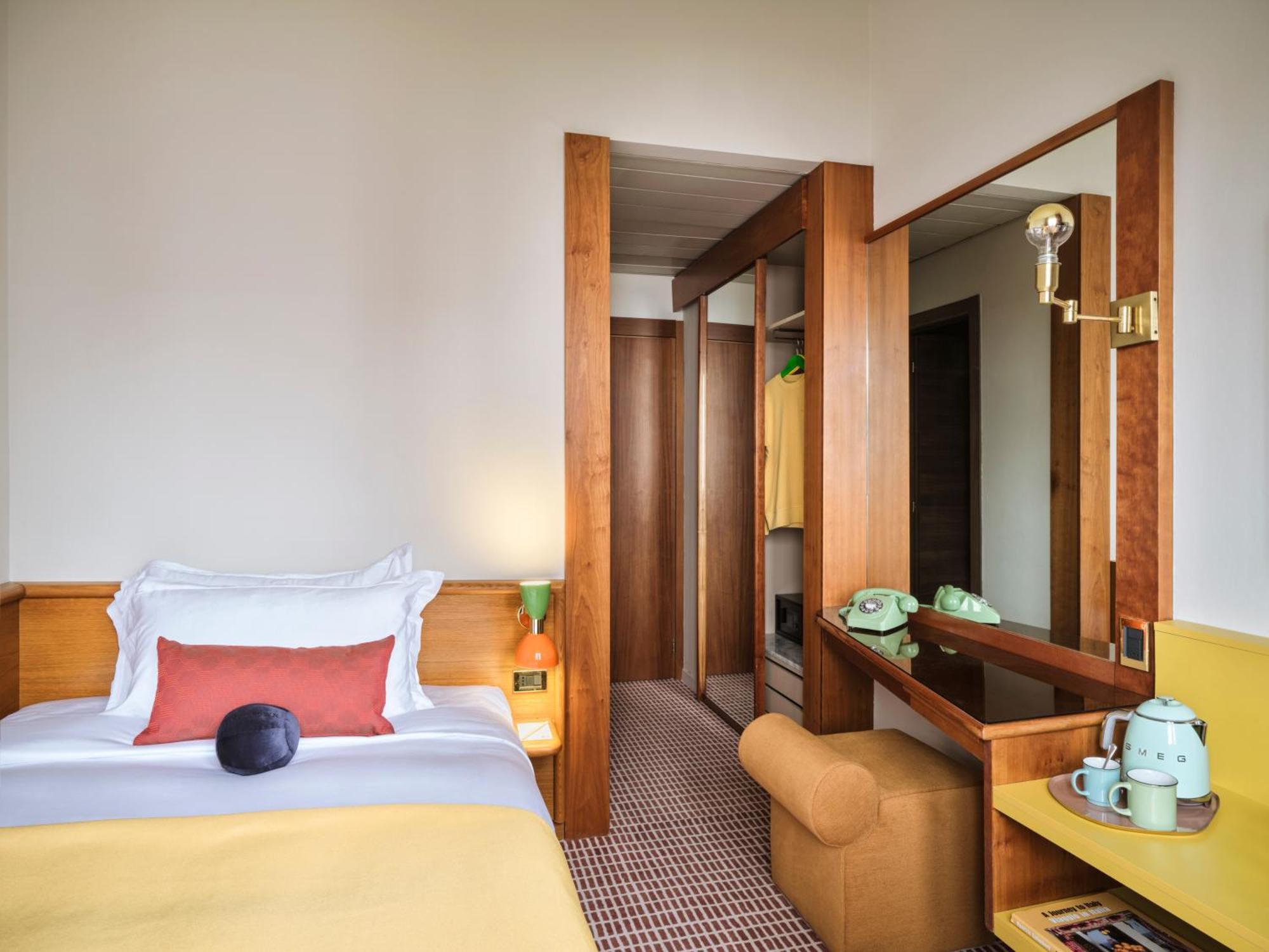 Double Room with French Bed,1672720188:JPEG